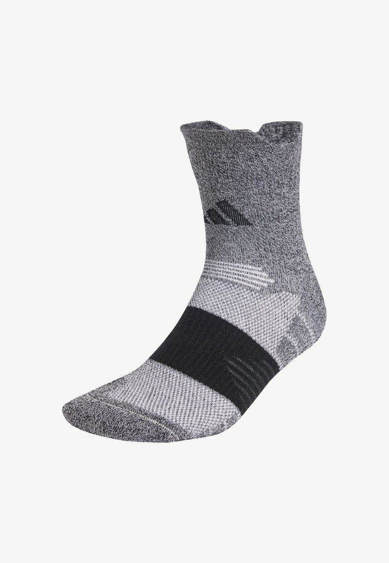 Siva atletska čarapa s dizajnom do sredine lista. Ima teksturirani uzorak, ojačan petu i crni naglasak uz luk.