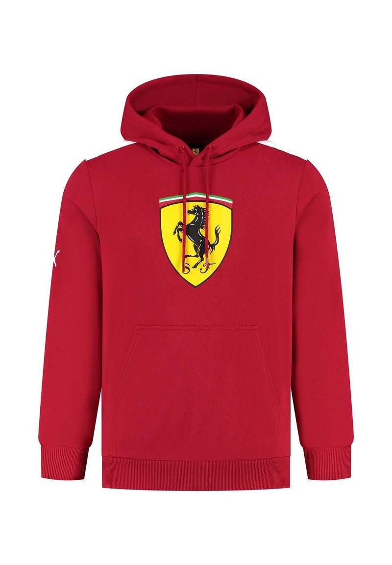 Czerwona bluza z kapturem wykonana z materiału o gładkiej fakturze, z centralnym czarnym logo Ferrari na żółtej tarczy, z kieszenią z przodu i sznurkami do ściągania.