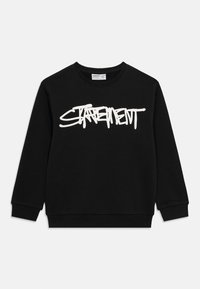 Felpa nera realizzata in misto cotone, con scritta in stile graffiti bianca "STATEMENT" sul petto. Girocollo classico e polsini a coste.