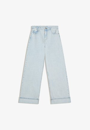 Lichtblauwe wijdvallende spijkerbroek met hoge taille, knopen aan de voorkant, zakken en opgerolde pijpen.