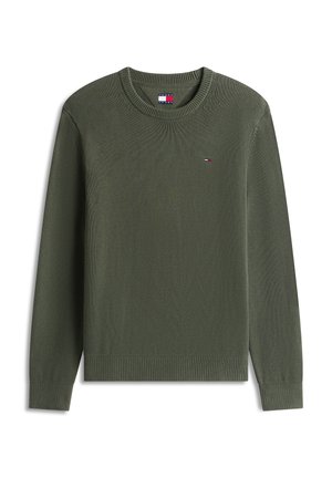 Olivgrüner Strickpullover mit gerippten Bündchen und Saum, mit einem kleinen Logo auf der Brust. Rundhalsausschnitt und strukturierte Stoffoberfläche.