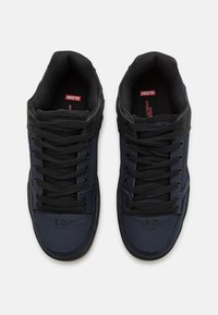 Globe TILT - Sapatilhas de skate - midnight/black