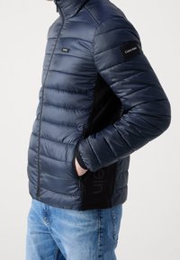 Calvin Klein Kurtka przejściowa