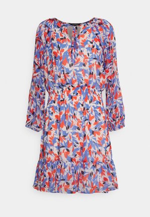 Langærmet kjole med blåt, rødt og sort blomsterprint, elastisk talje, nøglehulshalsudskæring med bindebånd og flæsekant.