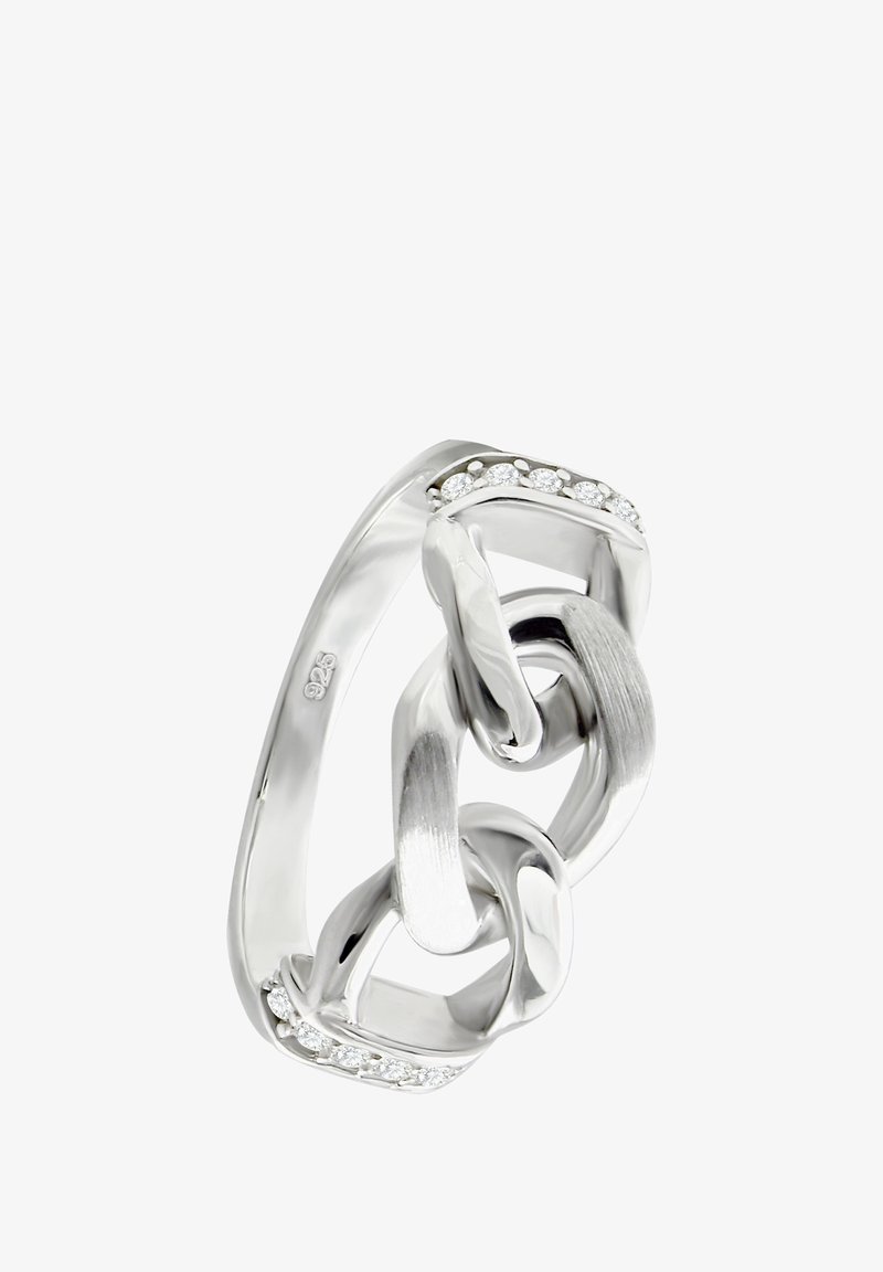 Bague en argent présentant des maillons entrelacés avec une texture brossée et des pierres précieuses claires le long de l'anneau pour plus de détails.