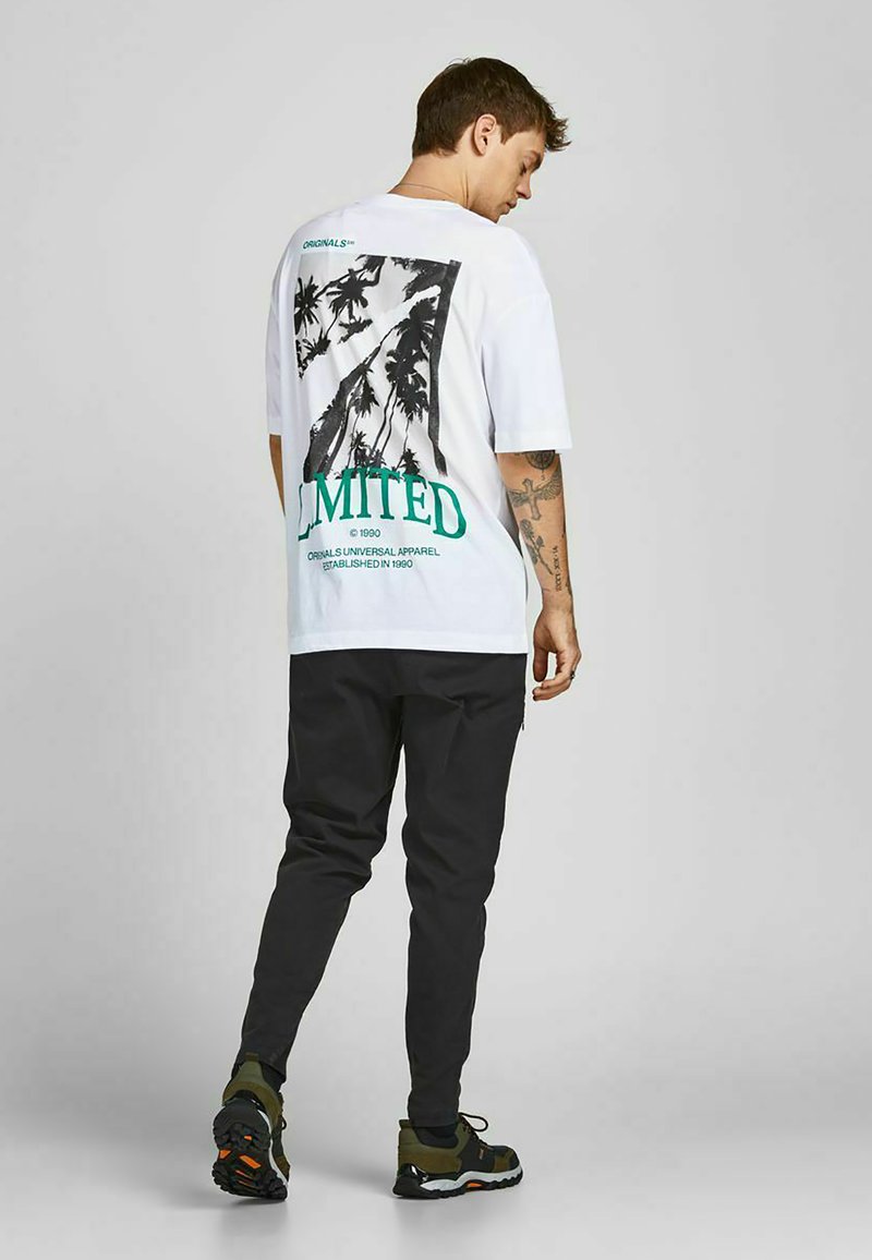 Herren Trainingsanzüge | Jack & Jones ACE BONDI TAPERED AKM Jogginghose black/schwarz - ME60192 Herren Trainingsanzüge | Jack & Jones ACE BONDI TAPERED AKM Jogginghose black/schwarz - ME60192