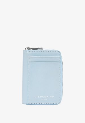 Portafoglio in pelle di colore azzurro chiaro con chiusura a zip, quattro scomparti per carte su un lato e logo del marchio impresso sul davanti. Texture liscia.