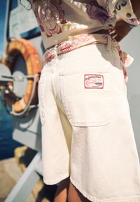 PULL&BEAR Džínové kraťasy - beige
