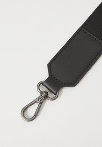 Thumbnail Image 6