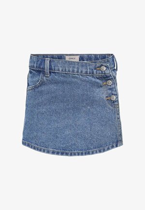 Minifalda de denim con un lavado azul desvanecido, con un cierre de botón en el lateral, cinco trabillas para cinturón y un dobladillo curvado.