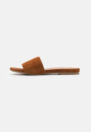 CADIARSIN - Klapki - cognac