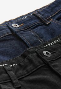 Thumbnail Image 7