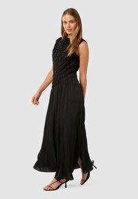 Forever New JEMIMA SHIRRED DROP WAIST MIDI DRESS - Koktélruha / Partiruha - black
