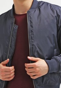 Urban Classics Bomberjacka - dark blue