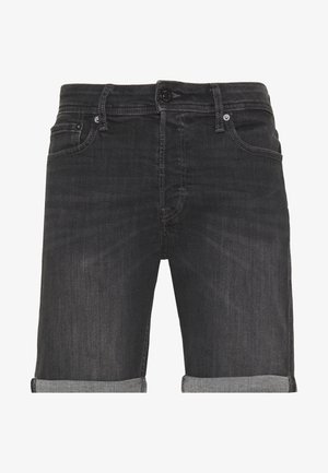 Mustat denim-shortsit, joissa on käännetyt reunat, etupainike, vetoketju ja viisi taskua.