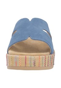 Sandale à glissière en suede bleu avec une semelle intérieure rembourrée, dotée de côtés ouverts et d'une semelle en wedge tissée multicolore texturée.