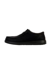 Zwarte leren schoenen met een gladde textuur, vetersluiting, ronde neus en een gevoerde zool voor comfort. Subtiele stikdetails langs het bovenwerk.