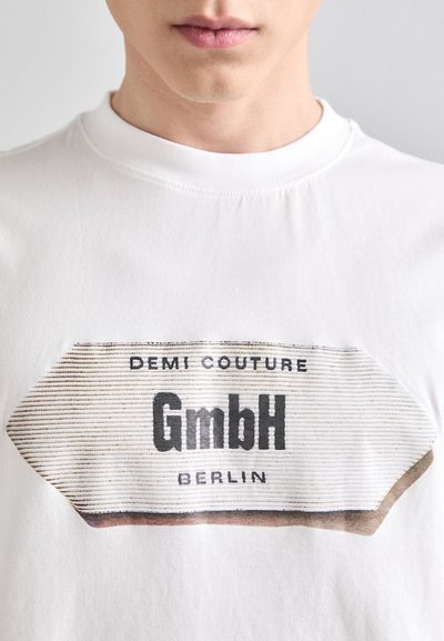 Hlavná snímka 7, Zväčšiť