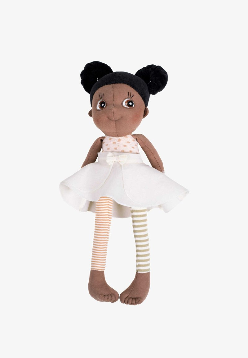 Zachte stoffen pop met zwart haar in bun, gekleed in een witte rok over gestreepte oranje en groene benen, en een top met stippen.