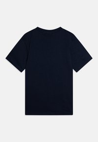 Mørkeblå bomulds t-shirt med korte ærmer. Rund halsudskæring, glat tekstur og klassisk pasform. Ingen synlige mønstre eller accenter.