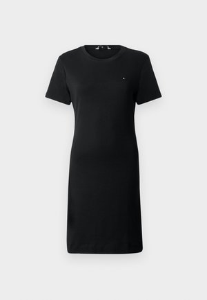 Svart kortermet t-skjortekjole laget av bomull. Enkel design med rund halslinning og en liten logo aksent på brystet.