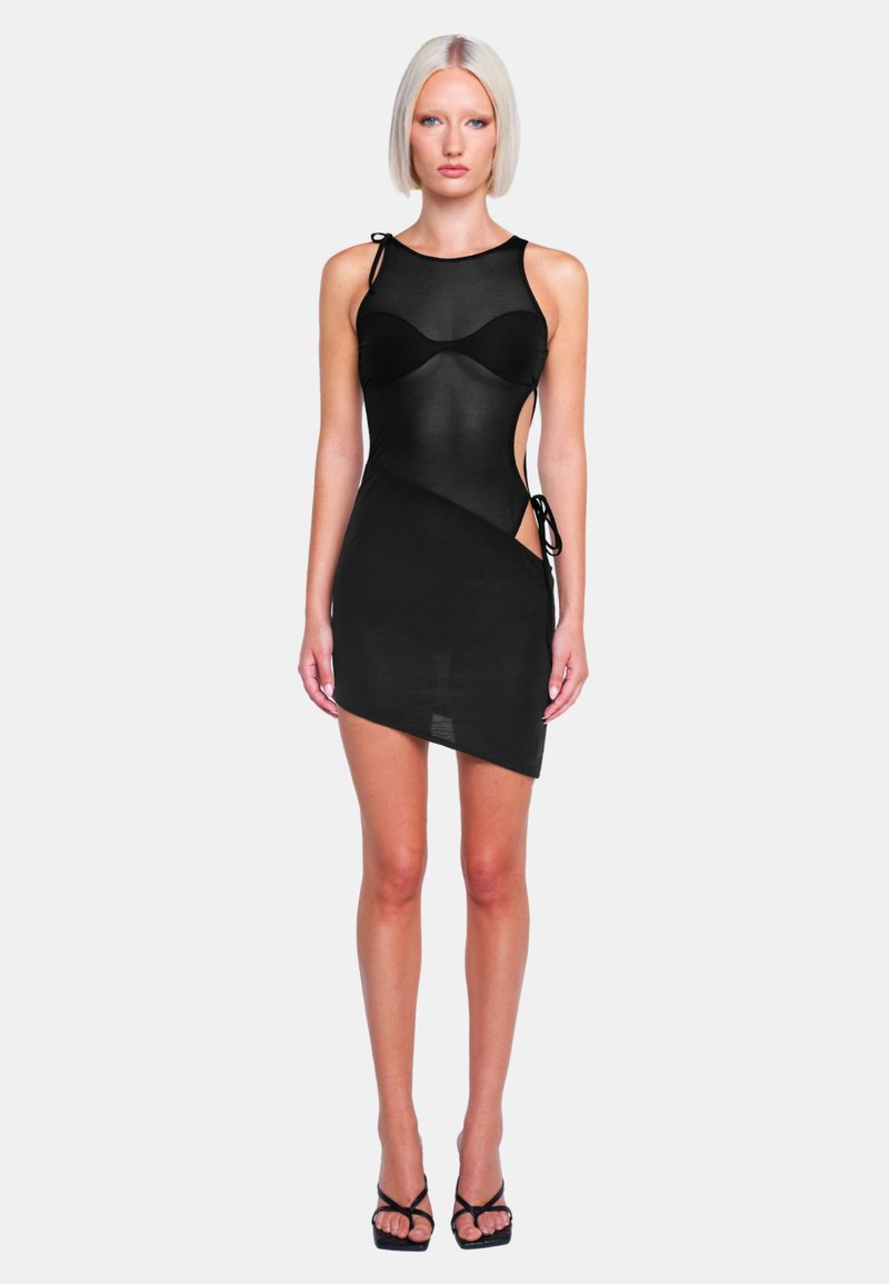 Schwarzes ärmelloses Minikleid aus durchsichtigem Material, asymmetrischem Design, seitlichen Ausschnitten und verstellbaren Bindebändern an den Schultern.