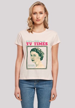 TV TIMES QUEEN ELIZABETH II 1957 COVER - Print T-shirt - pink