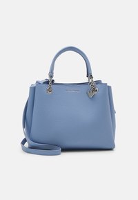 Unselected, light blue