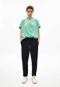 ARMEDANGELS ZONYAA  - Button-down blouse - bright lime