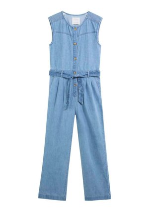 Mono vaquero sin mangas de color azul claro con botones delanteros, detalle de encaje en los hombros, cinturón desmontable y pantalones de pierna ancha.