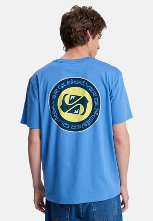 - T-shirt z nadrukiem