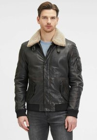 GMCHUCK - Chaqueta de cuero - brown