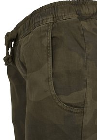 Urban Classics LADIES CAMO PANTS - Nohavice - olive camo