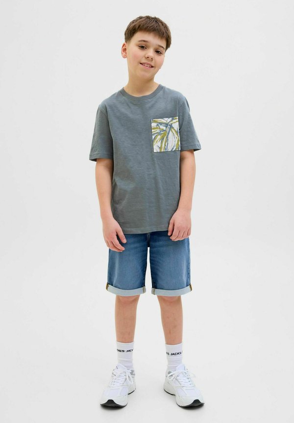 T-Shirt print - stormy weather