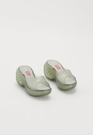 MELISSA QUANTUM PLATFORM X DIESEL AD. - Heeled mules - clear