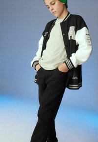 Next VARSITY - Geacă bomber - black skate