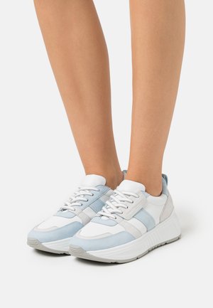 MATRIX - Joggesko - bianco/blu