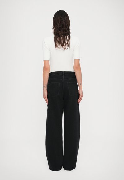 FRAME THE COLLEGIATE - Wide Leg - astral