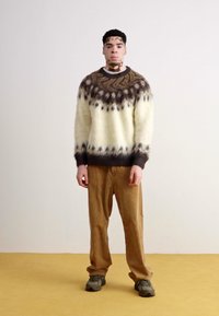 Manastash ABERDEEN NORDIC - Svetrík - brown