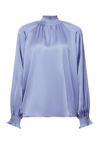 Blouse en satin violet clair avec manches longues bouffantes, col montant froncé et poignets smockés.