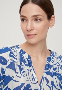 s.Oliver MIT RAFFUNG - Bluse - royalblau