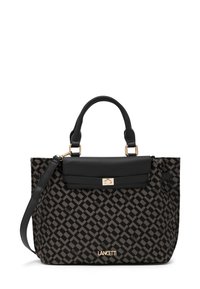 Borsa nera con corpo in tessuto fantasia, chiusura a pattina in pelle liscia nera, dettagli dorati e doppi manici superiori.