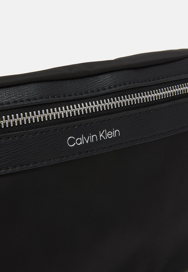 Herren Umhängetaschen | Calvin Klein CLASSIC REPREVE WAISTBAG UNISEX Gürteltasche black/schwarz - YE00288 Herren Umhängetaschen | Calvin Klein CLASSIC REPREVE WAISTBAG UNISEX Gürteltasche black/schwarz - YE00288