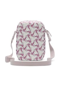 Mała prostokątna torebka na ramię z różowym geometrycznym wzorem i regulowanym jasnoróżowym paskiem na białym tle.