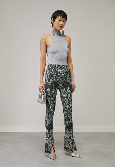 Norma Kamali SPAT - Pantalon classique - silver-coloured