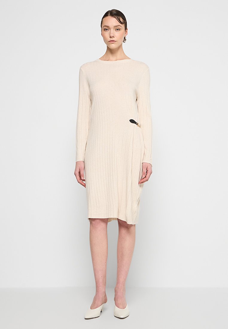 Apart Gebreide jurk beige Apart Gebreide jurk beige