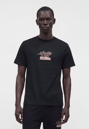 OFF-WHITE, ARROW SLIM TEE - T-shirt imprimé - black/red