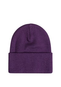 Gorro de punto morado con una textura suave, que presenta un dobladillo enrollado. El diseño es sin costuras, con una parte superior redondeada y sin adornos visibles.