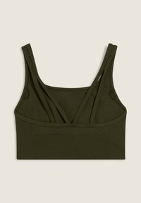 Sujetador deportivo verde oliva con tirantes anchos y diseño de espalda entrecruzada, hecho de una tela suave y elástica, con una textura suave.