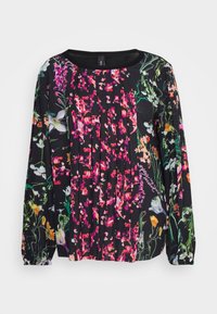 Schwarze Bluse mit langen Ärmeln, die ein gefälteltes Design mit leuchtend pinken, weißen und orangefarbenen Blumen auf einem strukturierten Stoff zeigt.